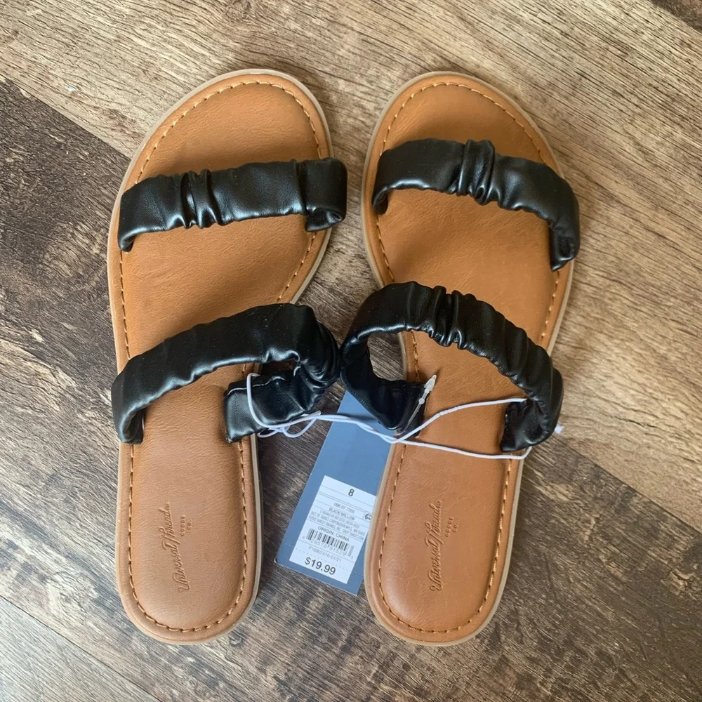 Universal thread women’s size 8 sandals - Picture 1 of 2